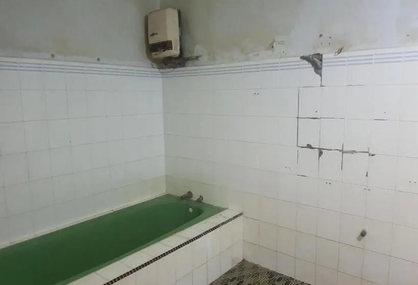 سوییت لوکس, Oyo 93237 Hotel Triarga
