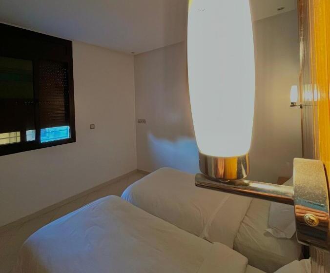 آپارتمان 1 خوابه با بالکن, Four Seasons Residency