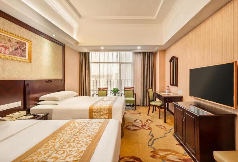 Номер Deluxe, Vienna Hotel Shenzhen International Airport