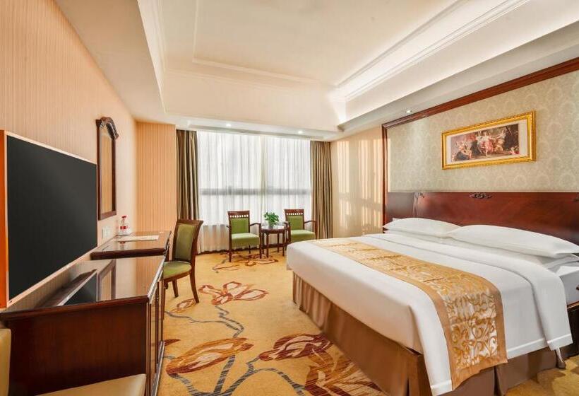 Номер Deluxe, Vienna Hotel Shenzhen International Airport