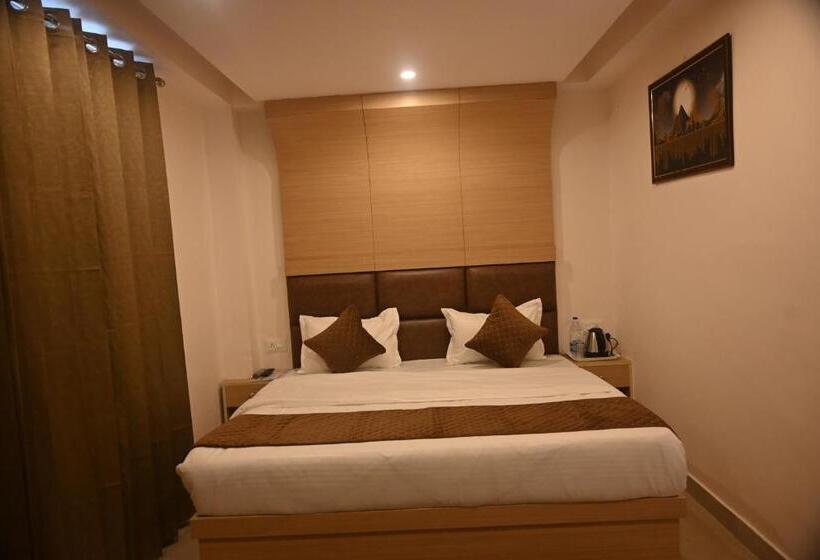 غرفة قياسية سرير كينج, Pine Ville Shimla