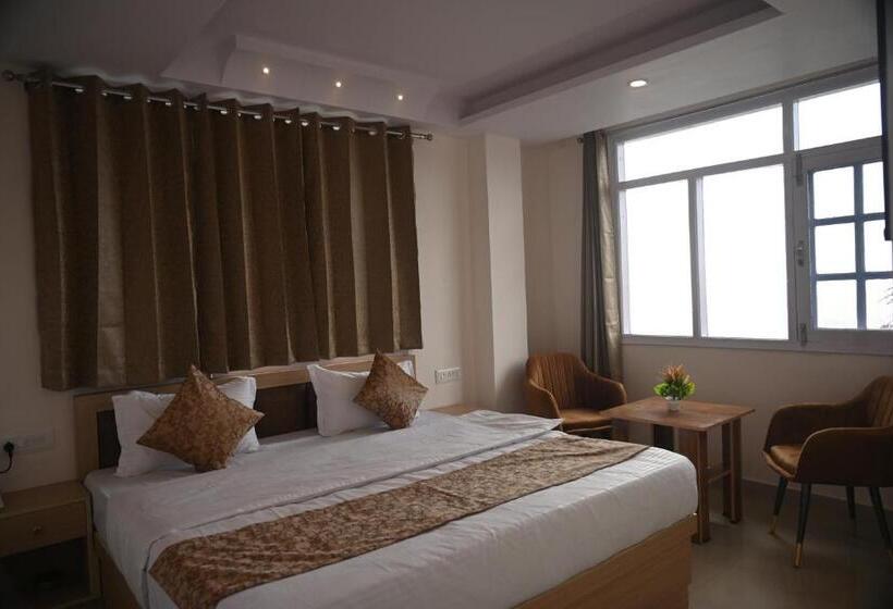 غرفة قياسية مطلة على الجبل, Pine Ville Shimla