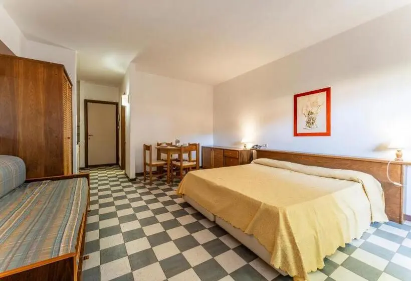 スタンダードスタジオ, Giannella Beach Residence Apartment