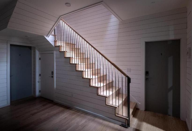 キングサイズベッドのスイートルーム, Boutique Room Steps From Downtown Mall Rose Jean   Room 4