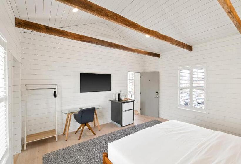 キングサイズベッドのスイートルーム, Boutique Room Steps From Downtown Mall Rose Jean   Room 4