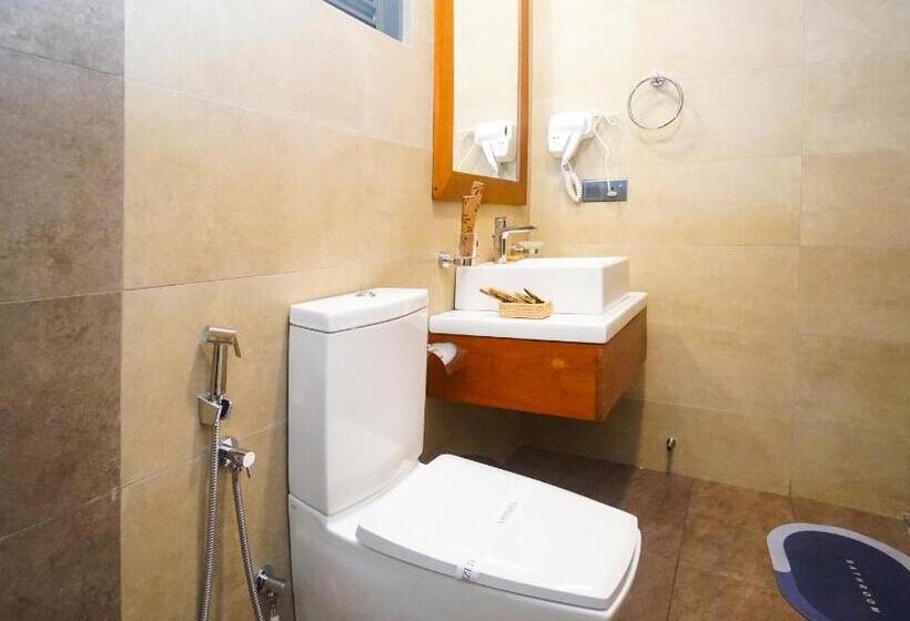 חדר סופריור לשלושה, Bulwark