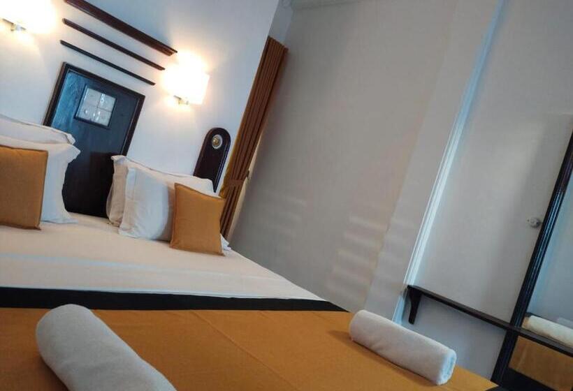 Номер Deluxe, Dalawella Beach Resort