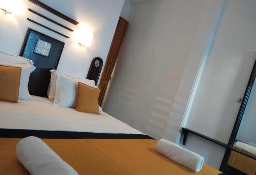 اتاق لوکس, Dalawella Beach Resort