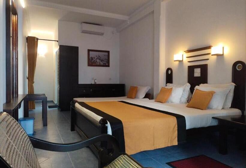 Трехместный Номер Deluxe, Dalawella Beach Resort