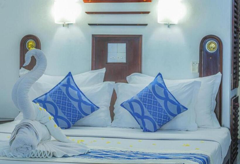 Трехместный Номер Deluxe, Dalawella Beach Resort