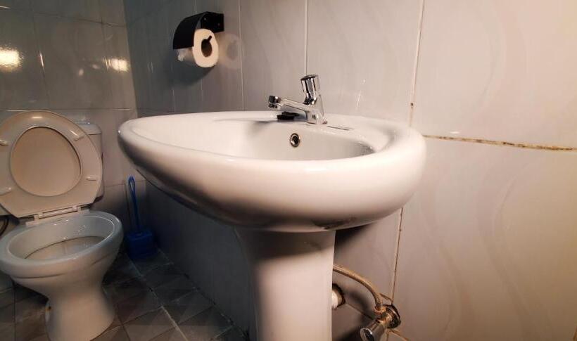 اتاق استاندارد یک نفره, Komar Lira City