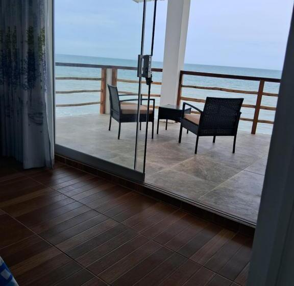 سوئیت با تخت بزرگ, Las Fragatas Casa