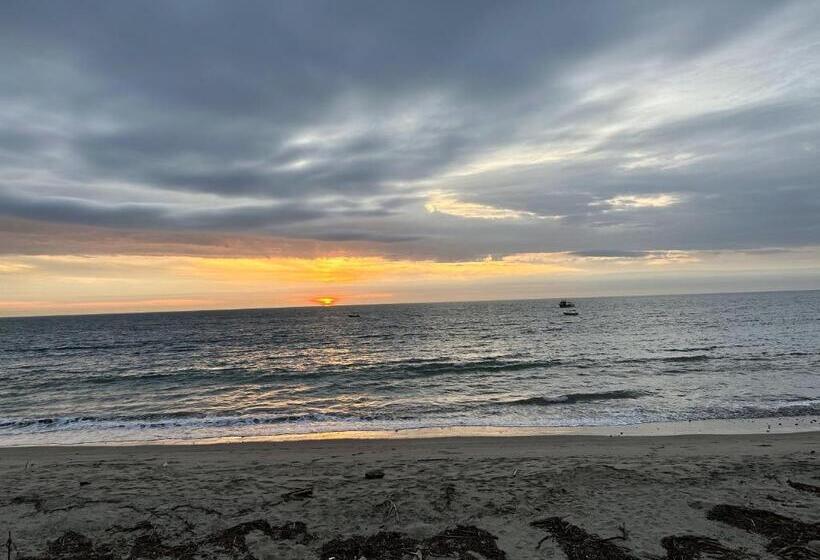 اتاق لوکس, Las Fragatas Casa