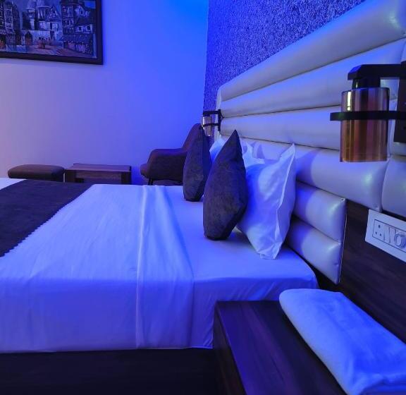 Номер Стандарт, Royal