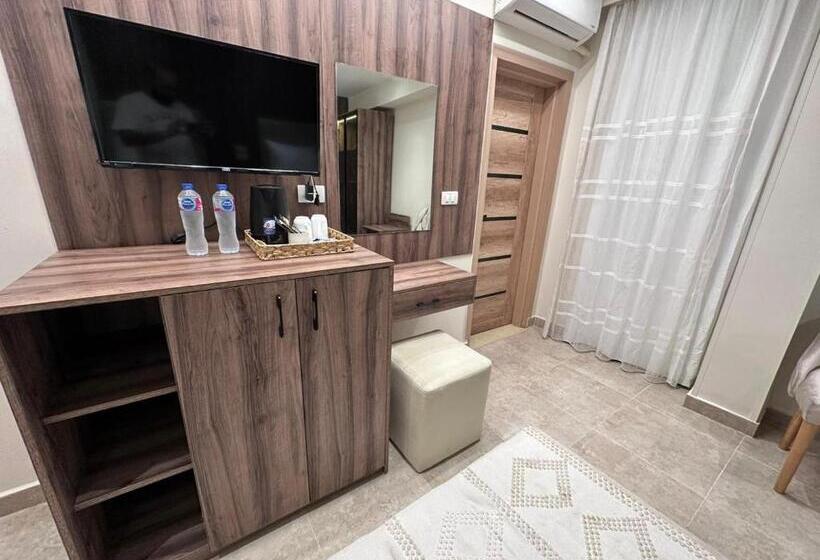 اتاق استاندارد, The Palace Pyramids