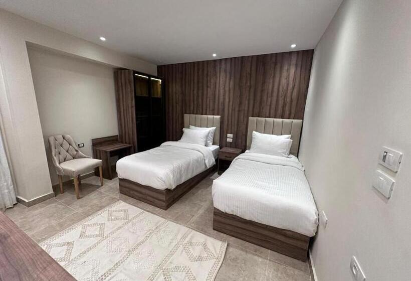 اتاق استاندارد, The Palace Pyramids