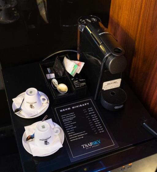 اتاق لوکس با تخت بزرگ, Tsarsky