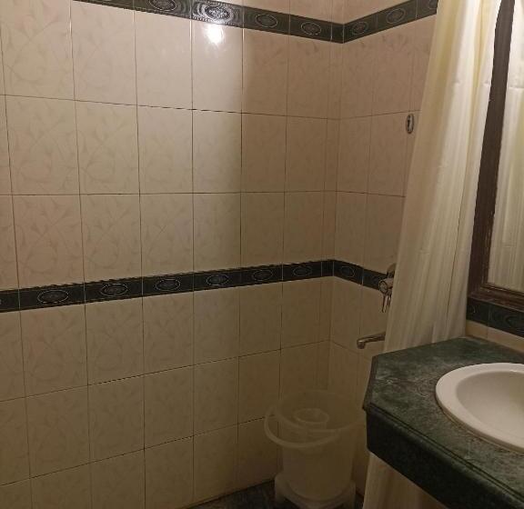 マウンテンビュースタンダードルーム, Kasauli Resort By Piccadily