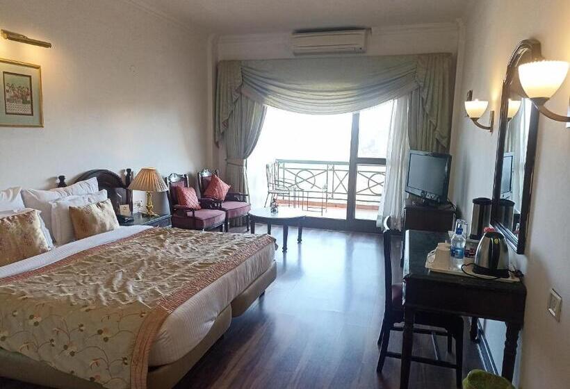 マウンテンビュースタンダードルーム, Kasauli Resort By Piccadily