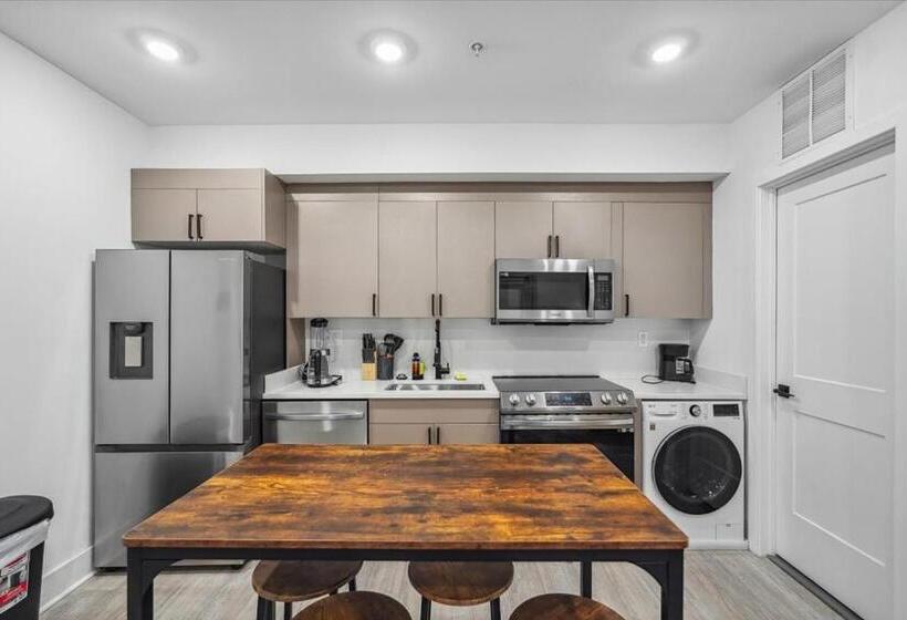 شقة غرفة واحدة, Mary S Stay Brookland