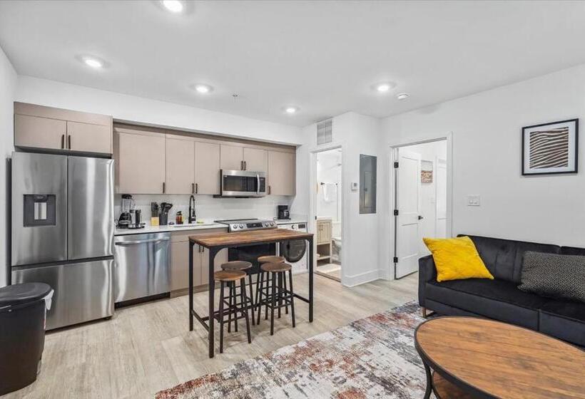 شقة غرفة واحدة, Mary S Stay Brookland