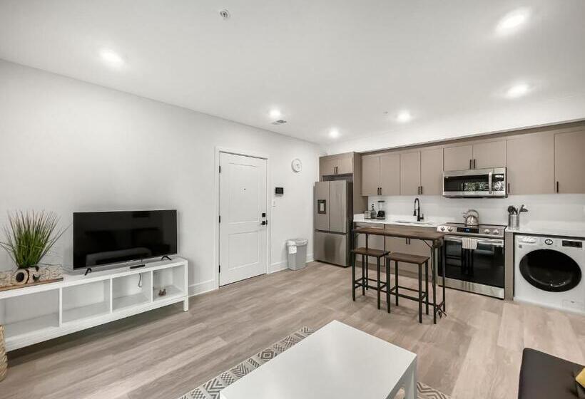 شقة غرفة نوم واحدة مزودة بشُرفة, Mary S Stay Brookland