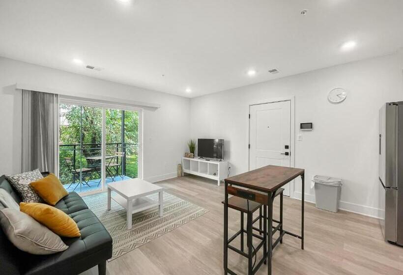 شقة غرفة نوم واحدة مزودة بشُرفة, Mary S Stay Brookland