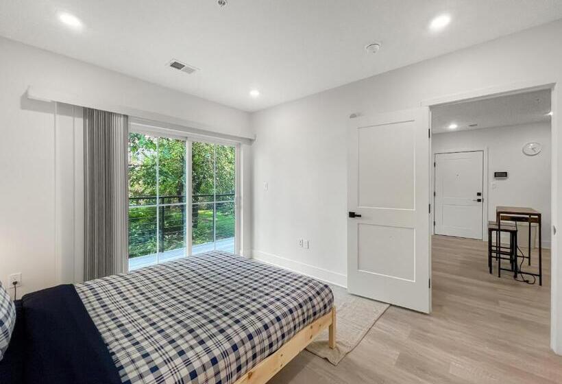 شقة غرفة نوم واحدة مزودة بشُرفة, Mary S Stay Brookland