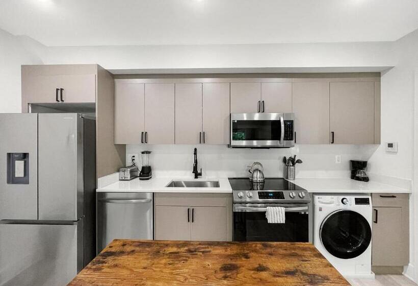 شقة غرفة نوم واحدة مزودة بشُرفة, Mary S Stay Brookland