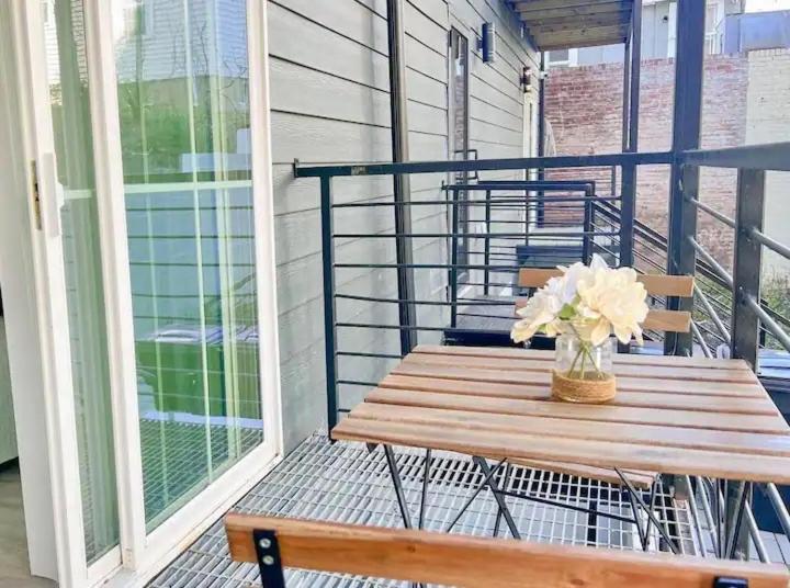 شقة غرفة نوم واحدة مزودة بشُرفة, Mary S Stay Brookland