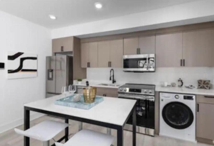 شقة غرفة نوم واحدة مزودة بشُرفة, Mary S Stay Brookland