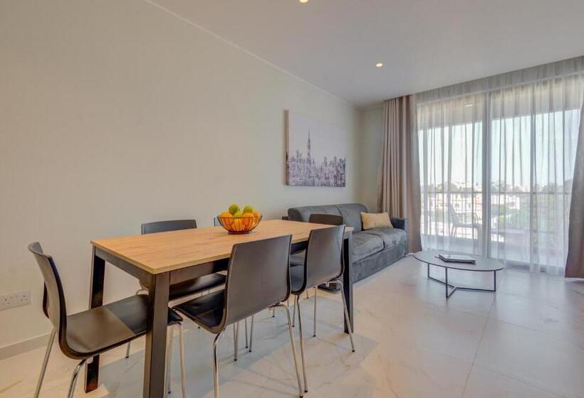 سوئیت با وان آب گرم, Mayfair By Premier Suites Mt