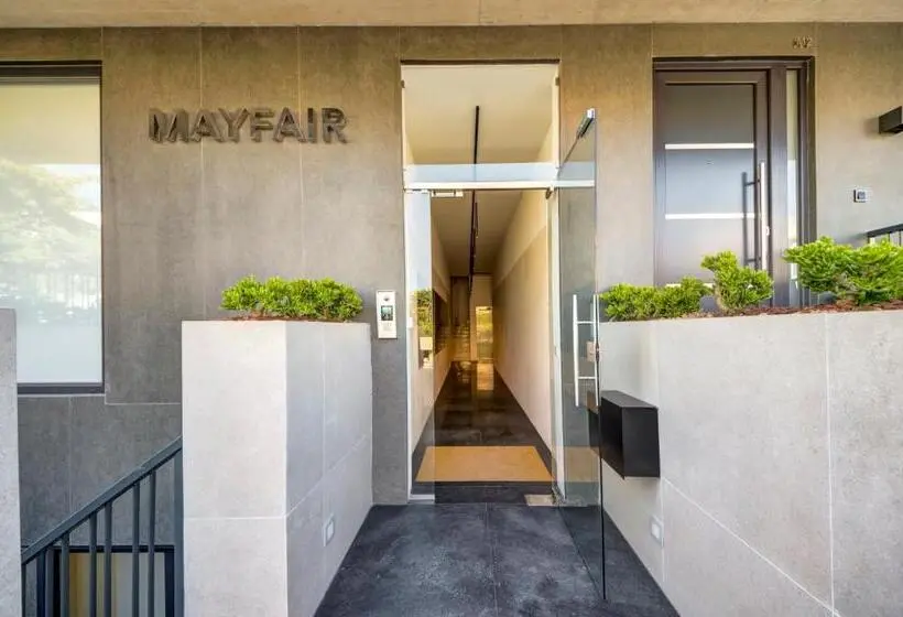 سوئیت با بالکن, Mayfair By Premier Suites Mt