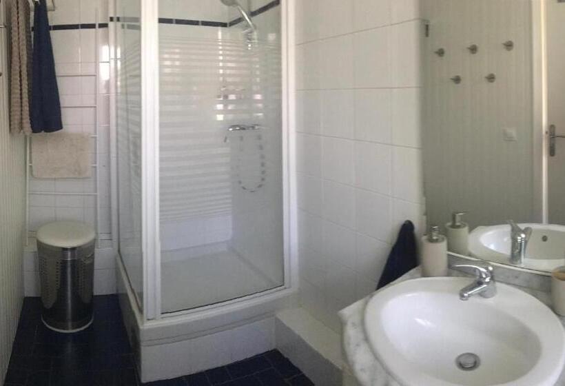 Family Suite, Au Tour Des Bois