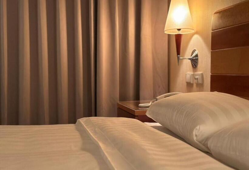 اتاق لوکس, Rich & Free Hotel Fuzhong 富逸旅趣 板橋府中館