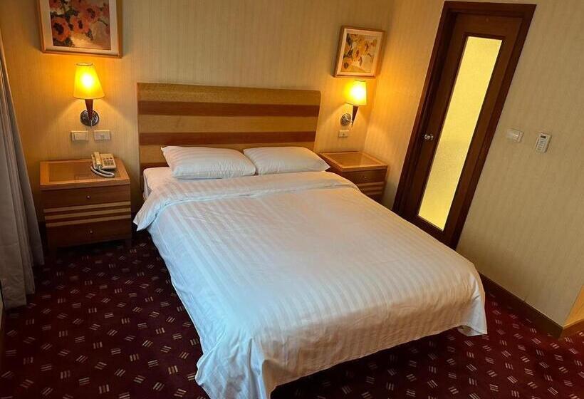 اتاق لوکس, Rich & Free Hotel Fuzhong 富逸旅趣 板橋府中館