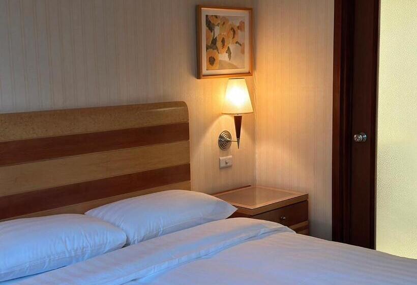 اتاق لوکس, Rich & Free Hotel Fuzhong 富逸旅趣 板橋府中館