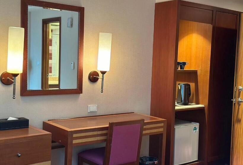 اتاق لوکس, Rich & Free Hotel Fuzhong 富逸旅趣 板橋府中館