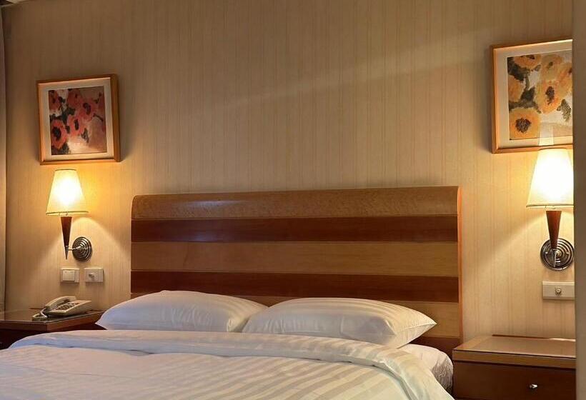 اتاق لوکس, Rich & Free Hotel Fuzhong 富逸旅趣 板橋府中館