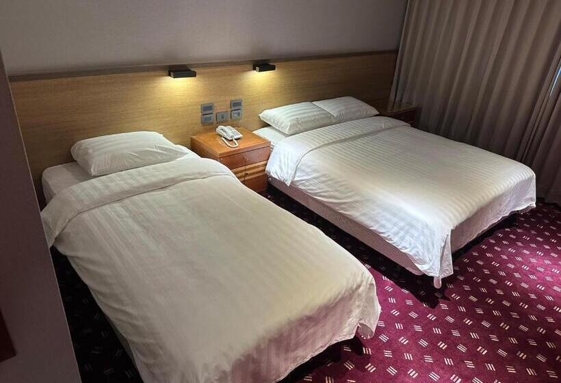 اتاق لوکس سه تخته, Rich & Free Hotel Fuzhong 富逸旅趣 板橋府中館