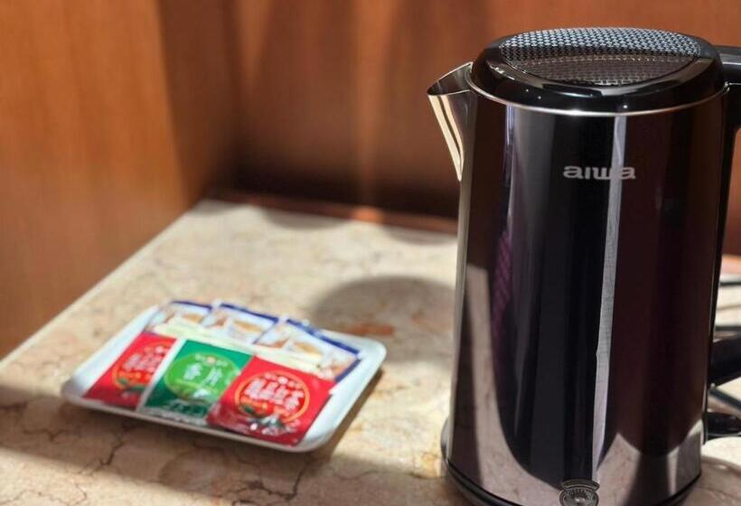 اتاق لوکس سه تخته, Rich & Free Hotel Fuzhong 富逸旅趣 板橋府中館