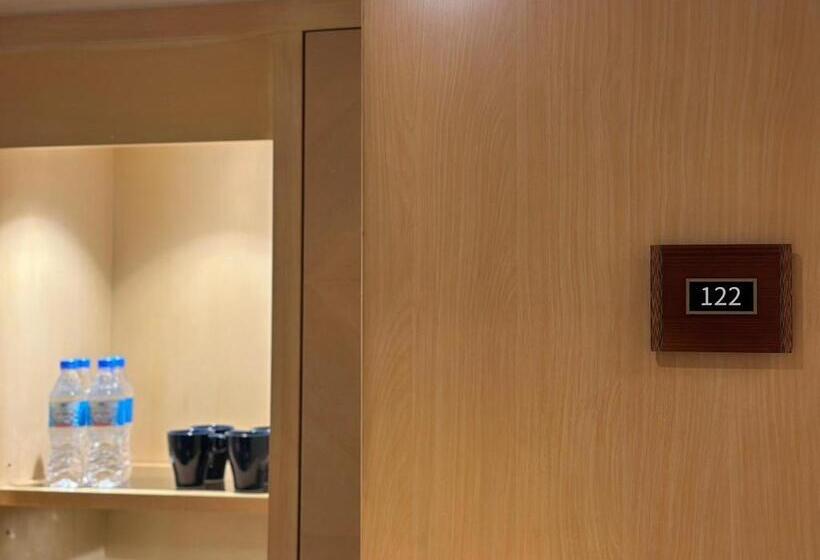 اتاق لوکس, Rich & Free Hotel Fuzhong 富逸旅趣 板橋府中館