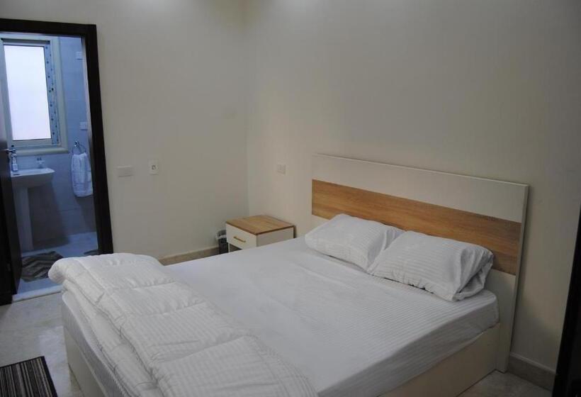 استودیوی لوکس, Villa 3 Studios