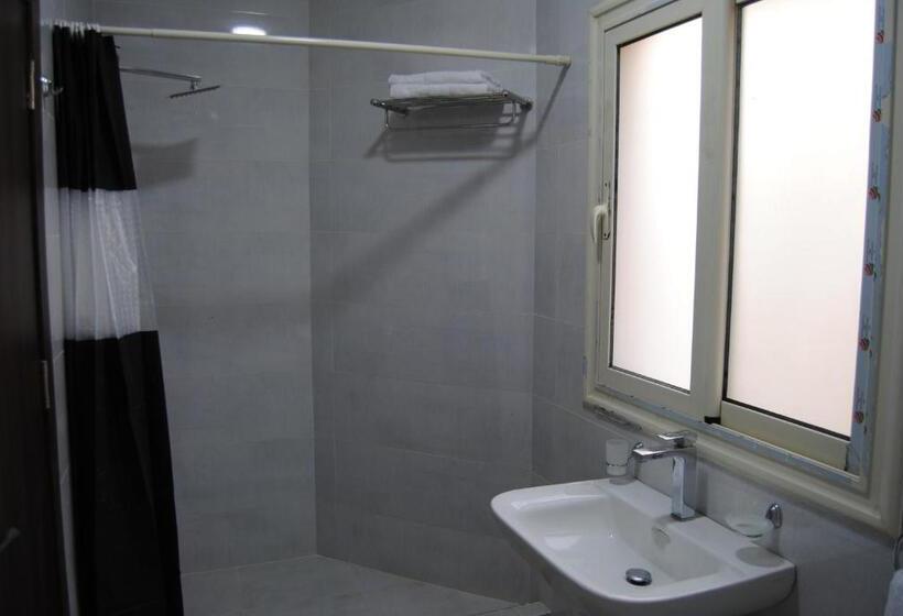 استودیوی لوکس, Villa 3 Studios