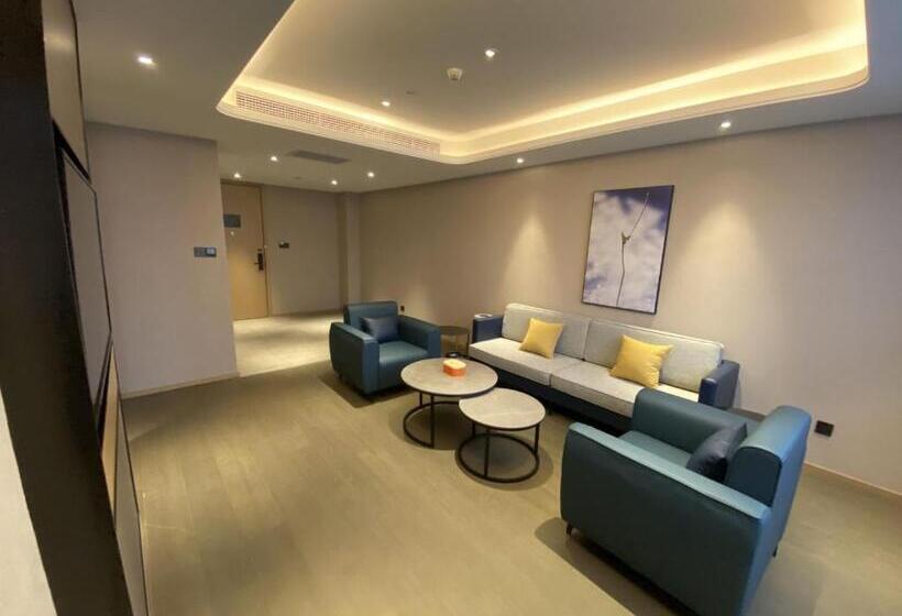 Люкс, Atour Hotel Nanchang West Railway Station International Expo City