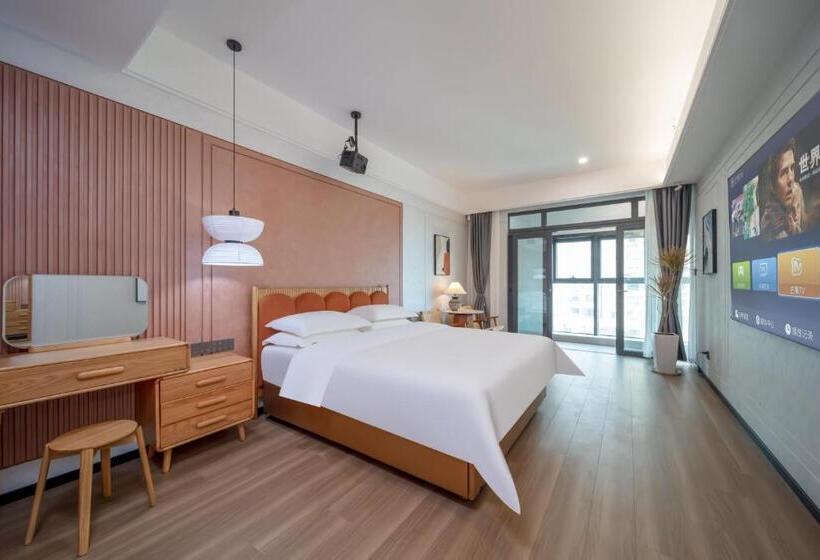 带2个双人床的标准工作室, Hefei Tom