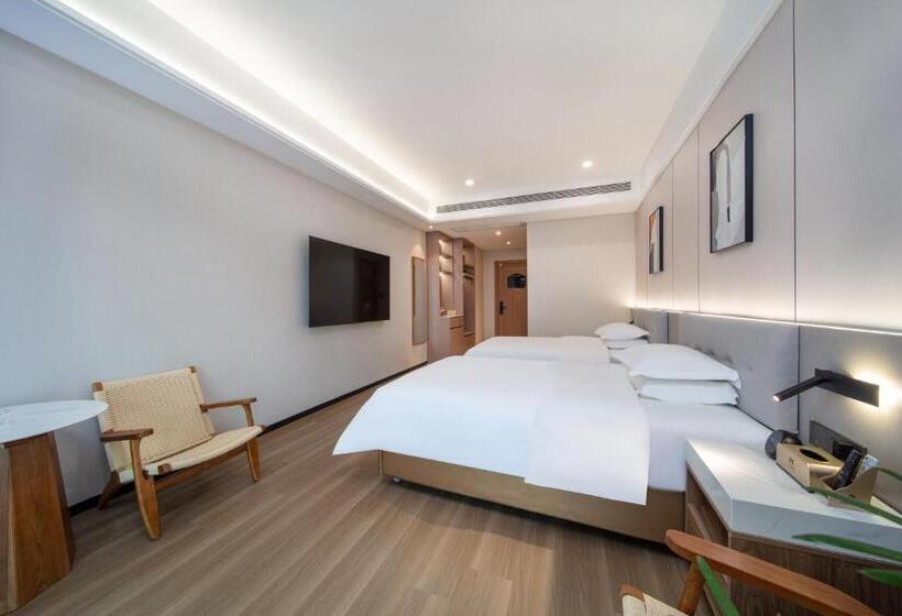Номер Стандарт с Балконом, Hefei Tom