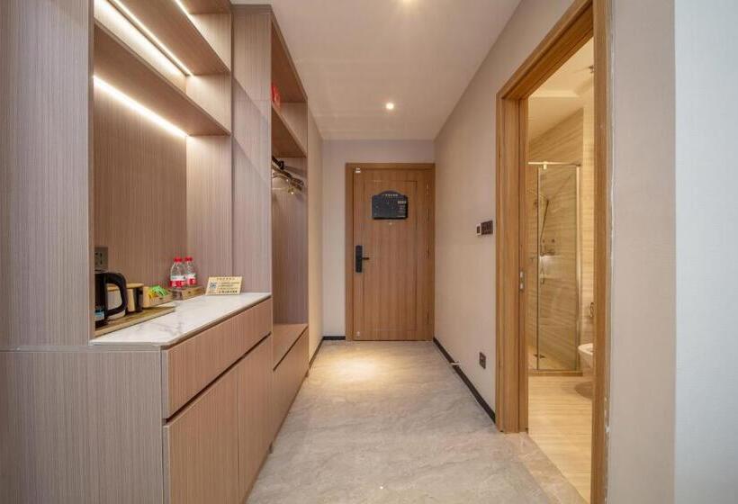 Номер Стандарт с Балконом, Hefei Tom