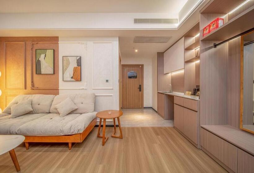带大床的标准工作室, Hefei Tom