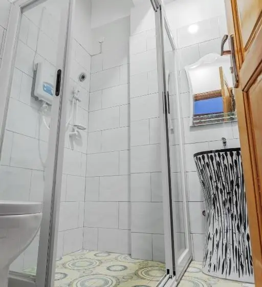 اتاق استاندارد با بالکن, Ambrosia Heights Entebbe